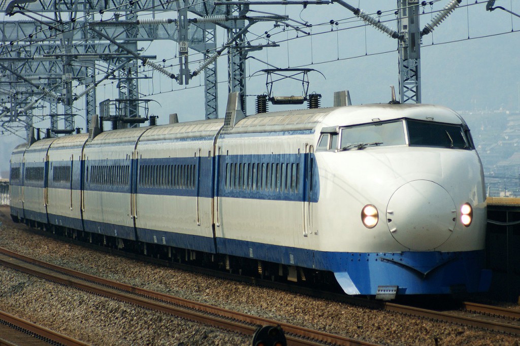 1280px-Shinkansen_0-series