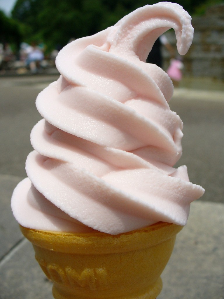 soft-ice-cream-cone-617724_1280